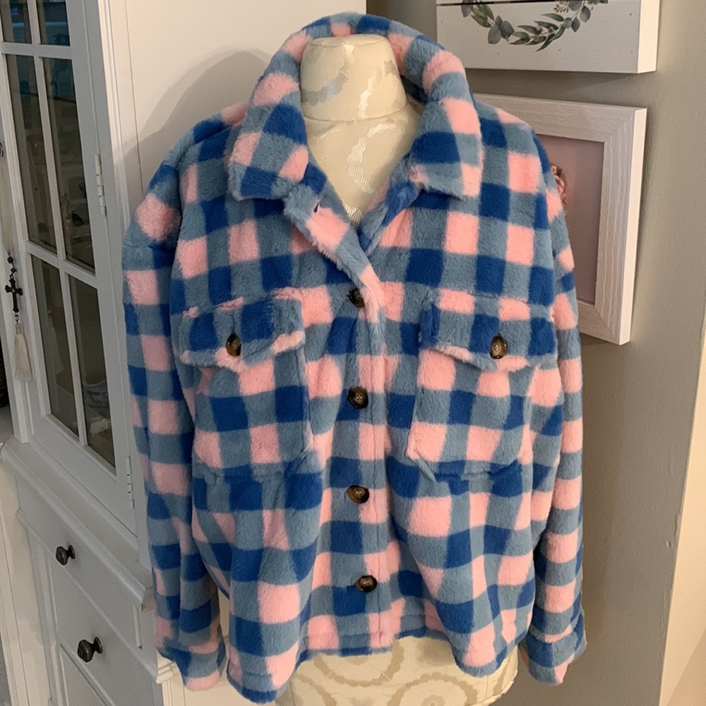 Davi & Dani Faux Fur Pink Blue Gingham Cropped Fluffy Fuzzy Button Up Jacket M